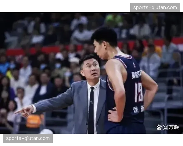 杜锋多次遭遇争议判罚 广东主帅赛场边情绪激动已成常态