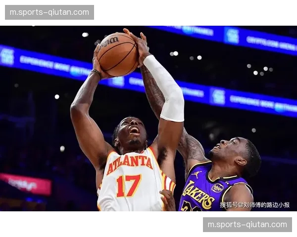 老鹰团队助攻流畅进攻 奥孔古高位策应带动多点开花